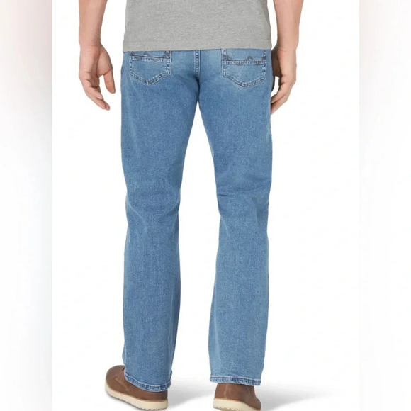 Wrangler Men's Slim Straight Fit Jean with Stretch - Picture 6 of 8